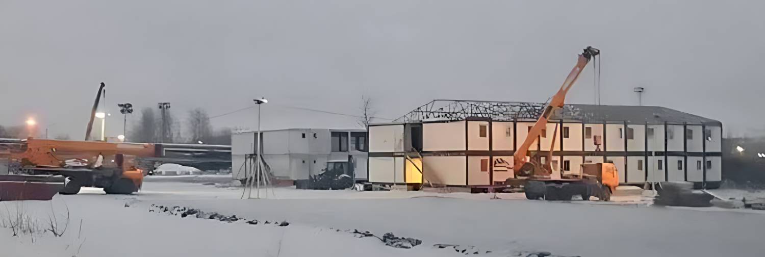 Похоже тот самый городок. Фото из сети. Выглядит неплохо. Там будут магазины свои и пр.