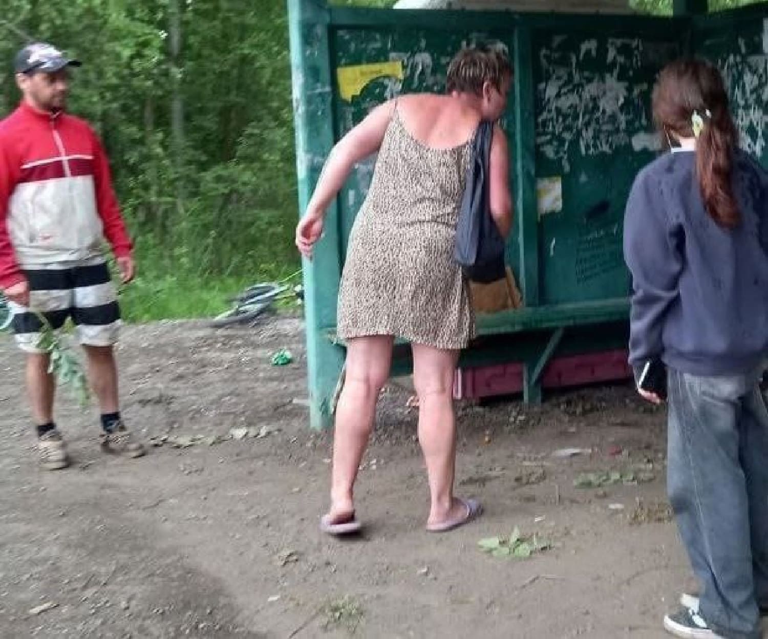 дачница напала на детей