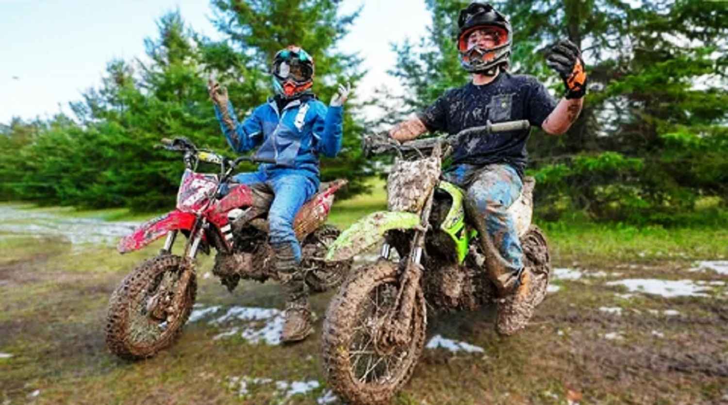 в Шексне малолетки на питбайках